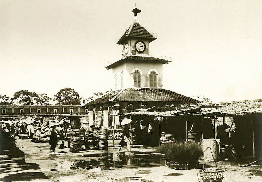 Chợ Đông Ba Huế ngày xưa (nguồn: sưu tầm)