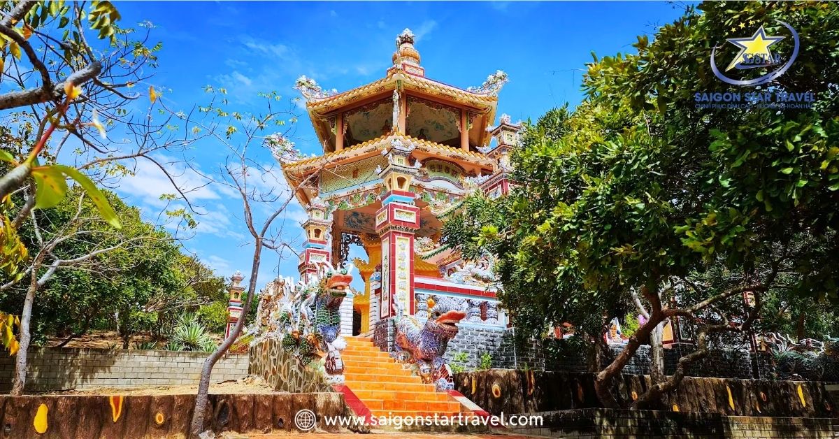 Tour Thầy Thím Cổ Thạch 2 Ngày 1 Đêm | Dinh Thầy Thím - Bãi đá bảy màu - Chùa Cổ Thạch