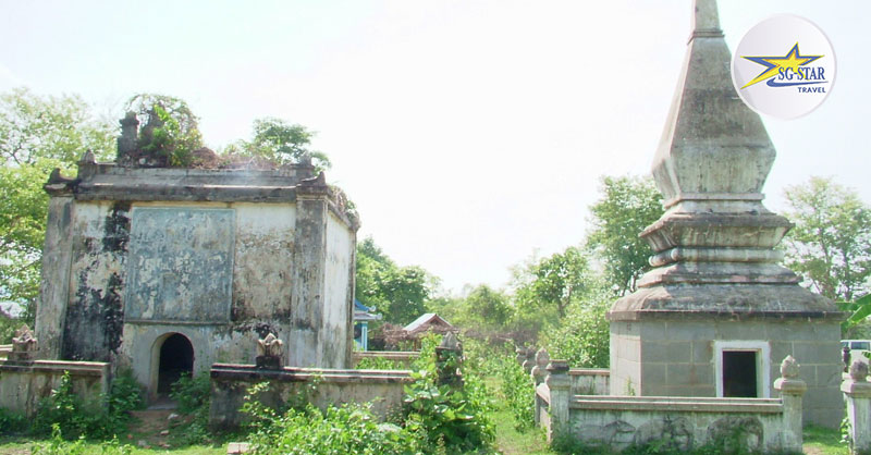 Vé Tham Quan Mộ Vua Săn Voi