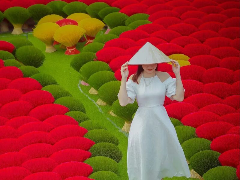 Instagram Incense Quang Phu Cau Village Tour & Train Street Ha Noi