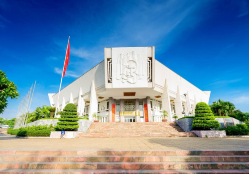 Hanoi 1 Day Tour | Ho Chi Minh Mausoleum - Tran Quoc Pagoda - Temple of Literature - Hoa Lo Prison - Museum of Ethnology