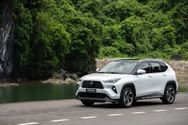 YARIS CROSS