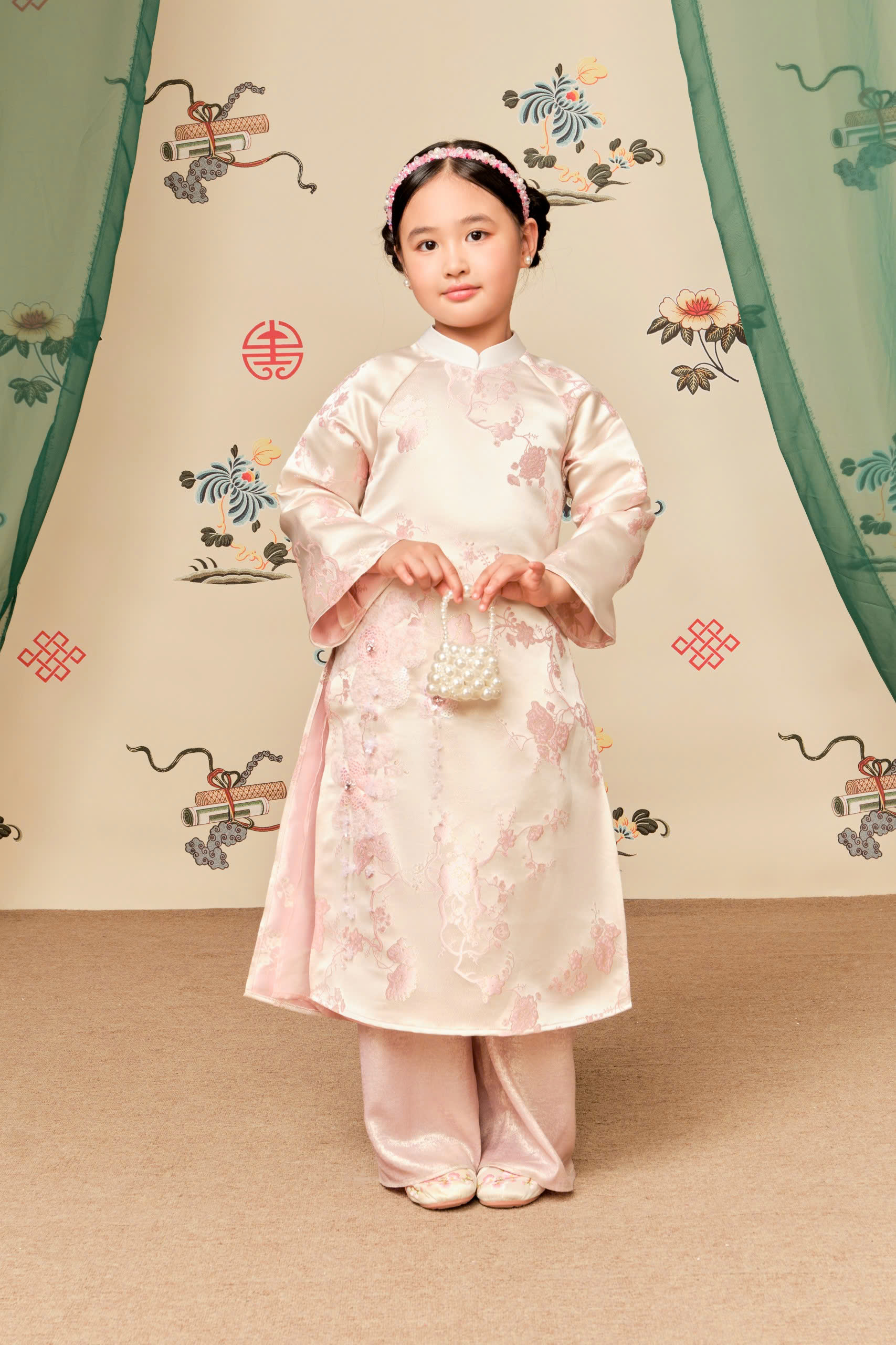 Áo dài Ngọc Khuê Nhi