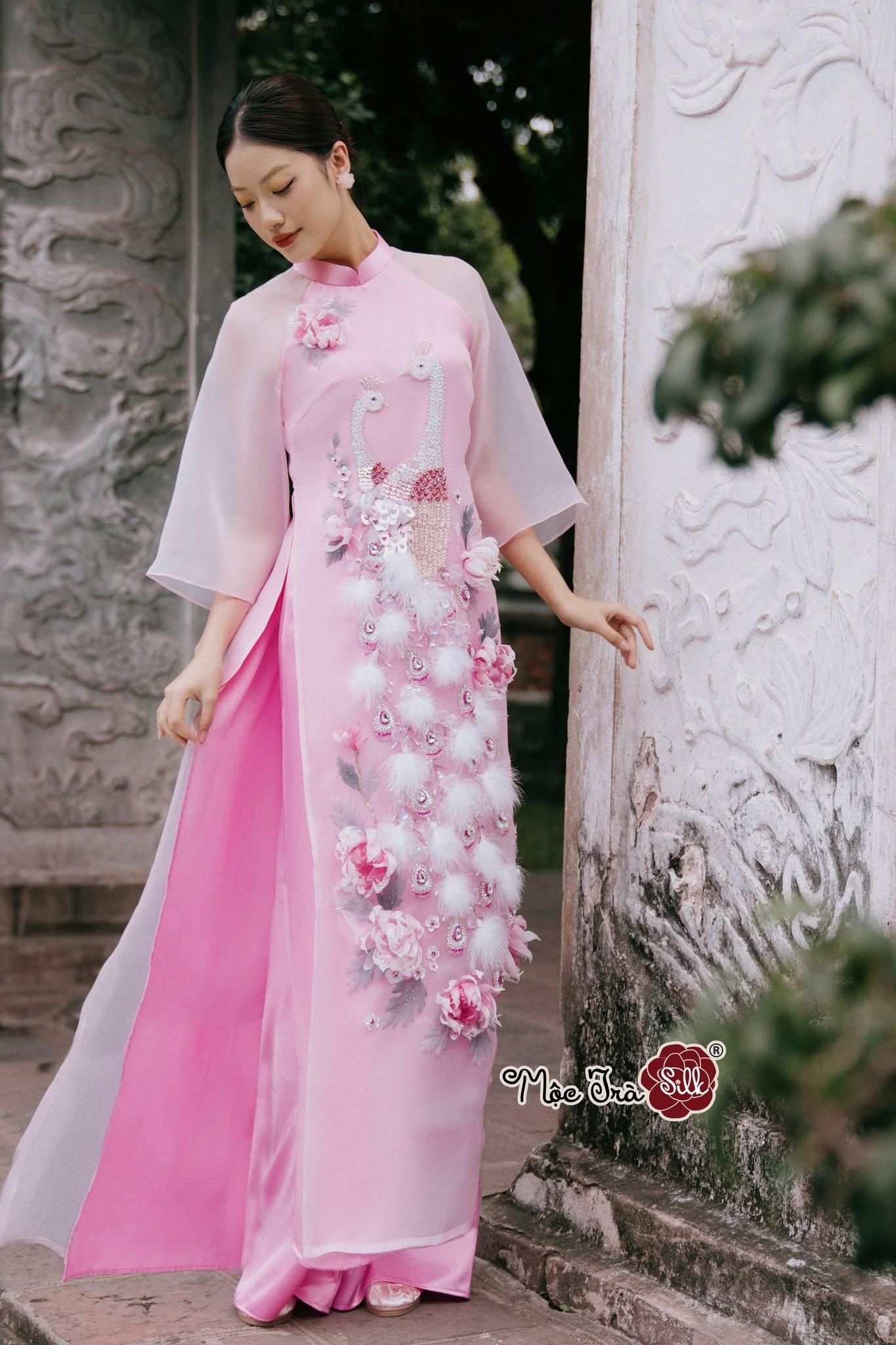 Áo dài Uyển Tước