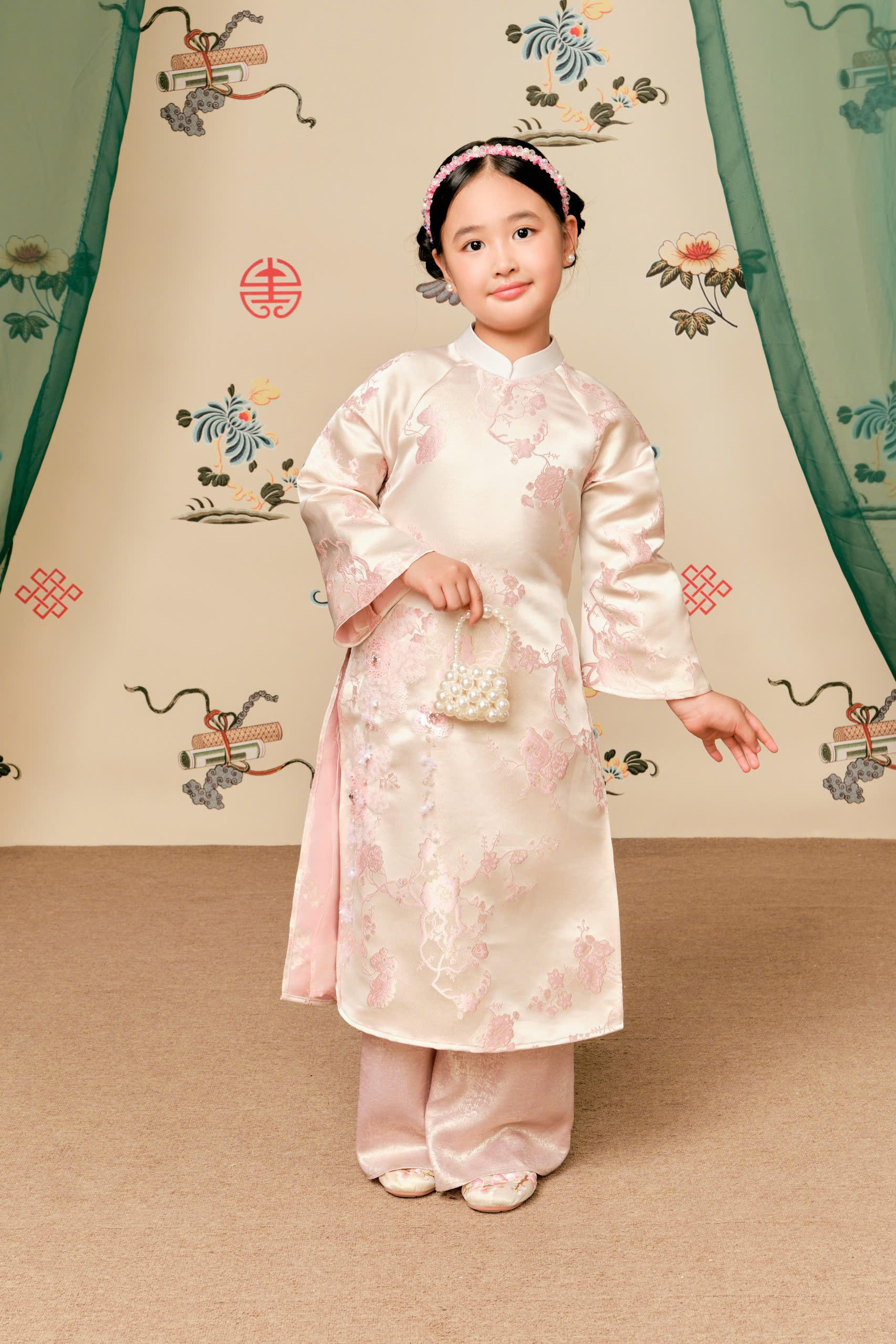 Áo dài Ngọc Khuê Nhi