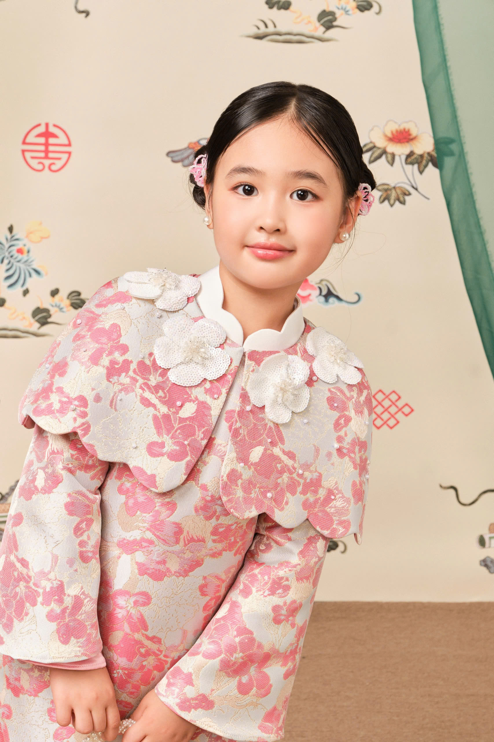 Áo dài Đào Tuyết Nhi