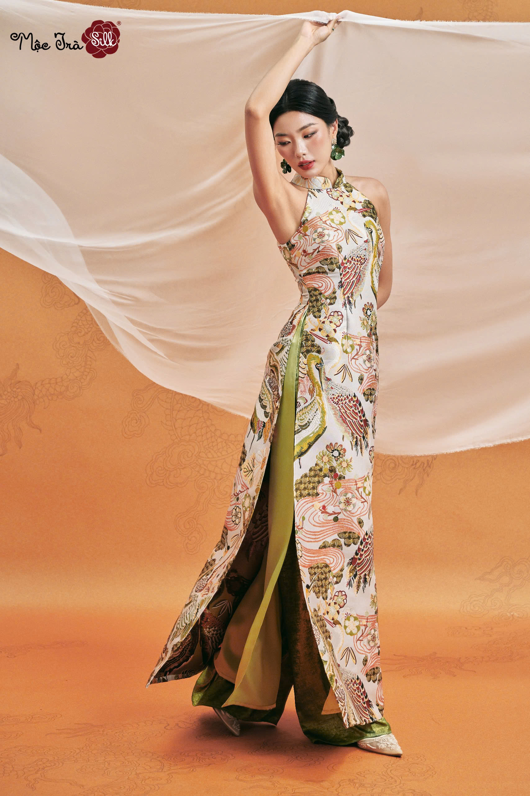 Áo dài Vân Diệu Quang