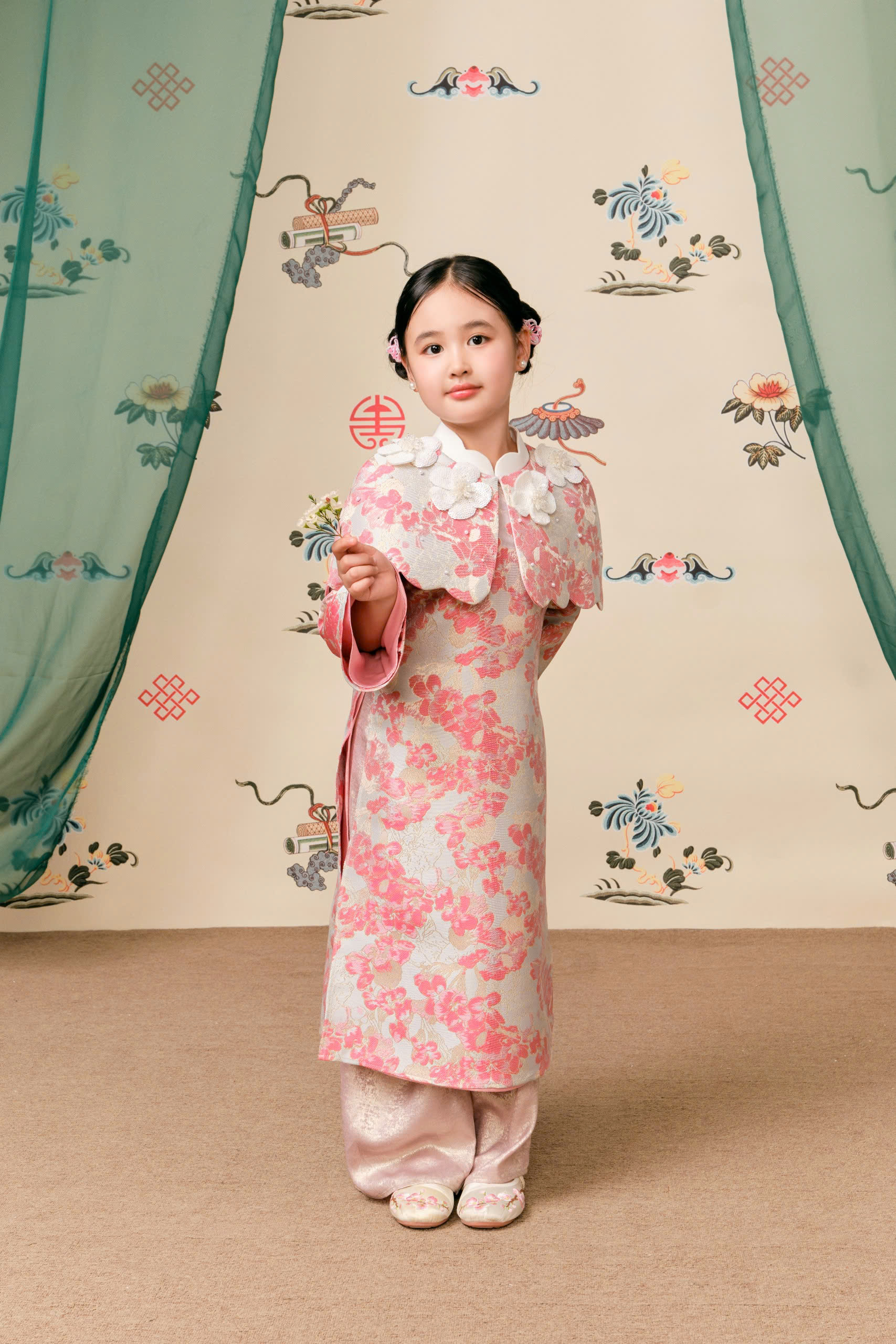 Áo dài Đào Tuyết Nhi