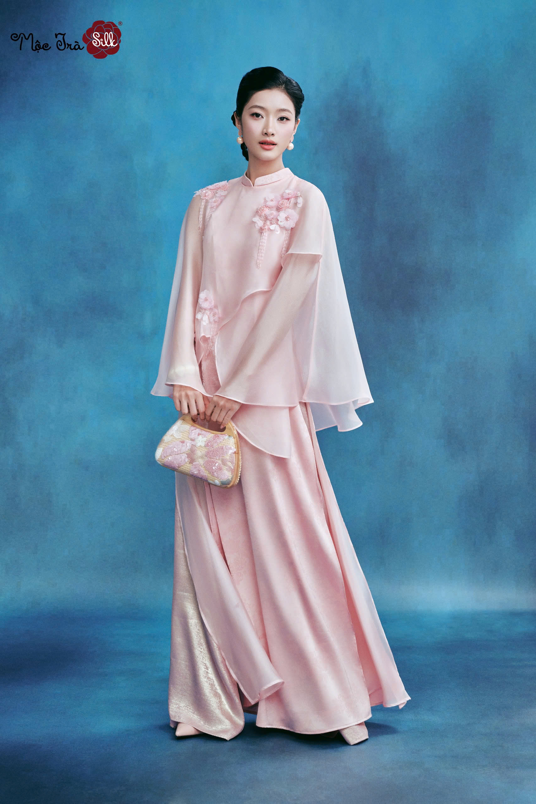 Áo dài Nguyệt Hoa Ngân