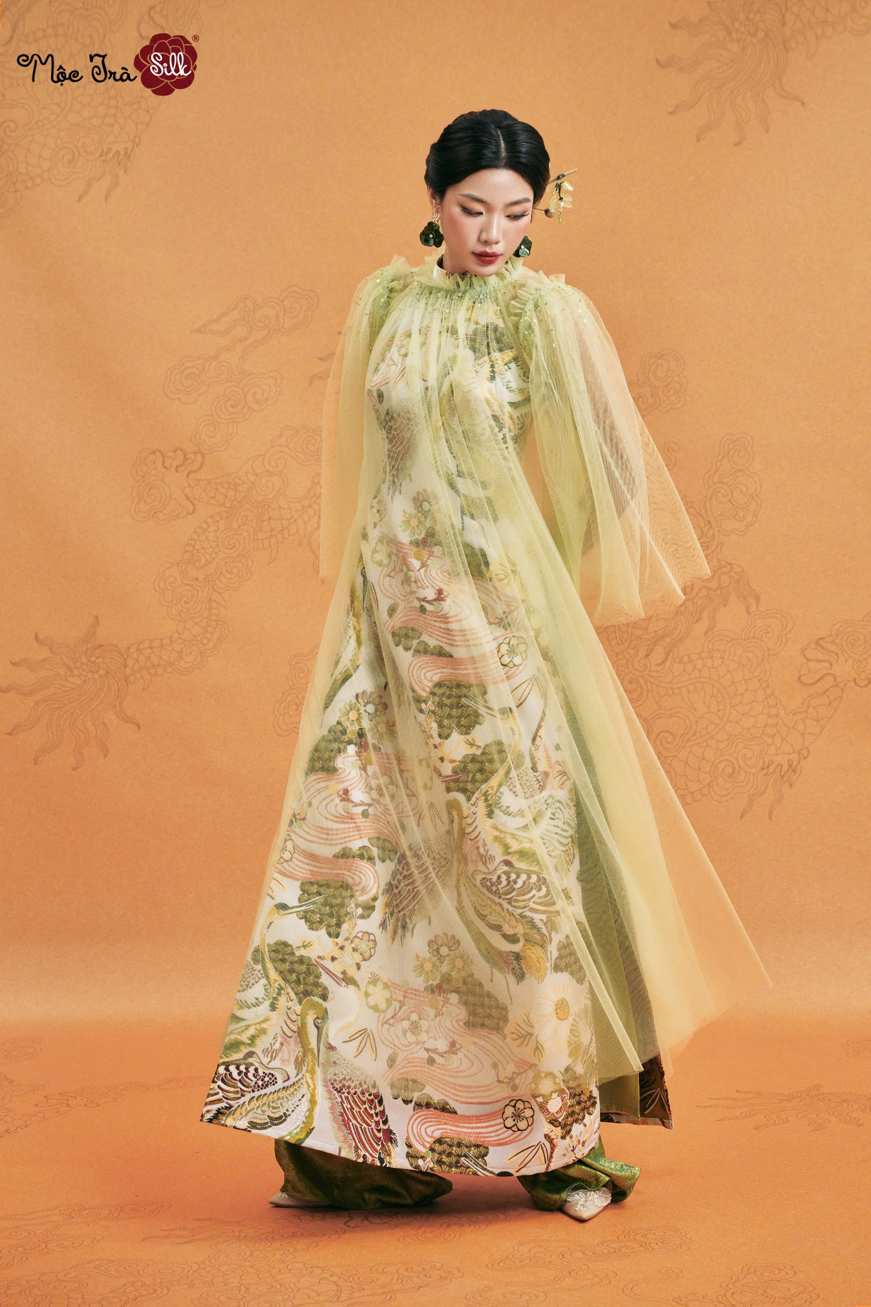 Áo dài Vân Diệu Quang