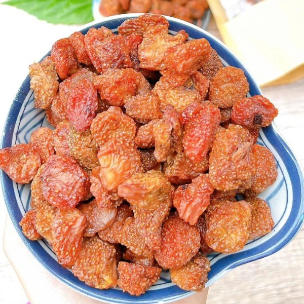 Dâu hữu cơ sấy dẻo