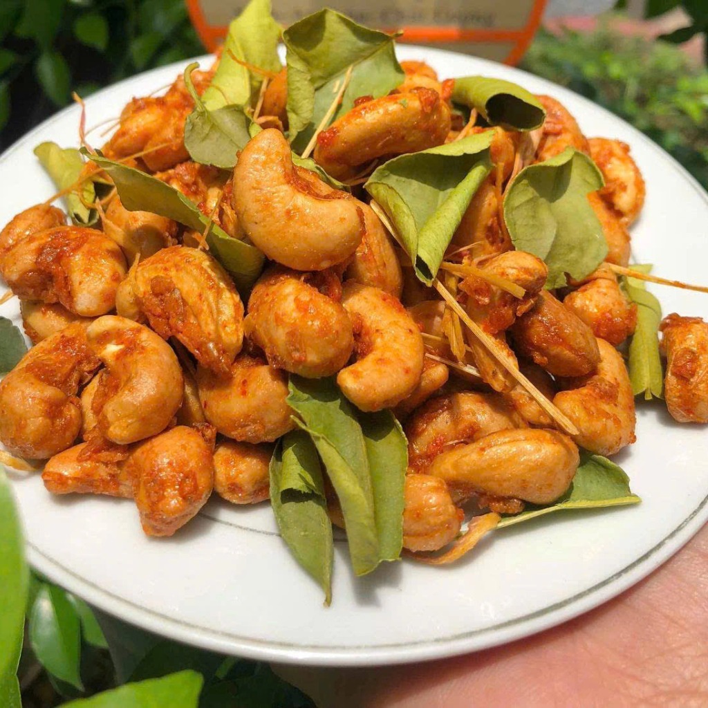 Hạt điều tomyum