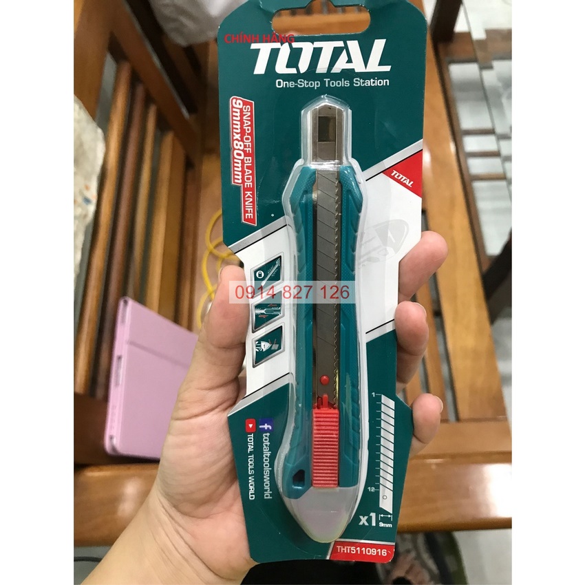 Dao rọc giấy Total THT5110916 150mm có sẵn lưỡi dao làm từ chất liệu thép không gỉ