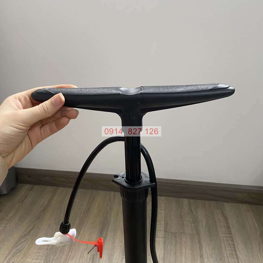Bơm xe bằng tay có đồng hồ K-3038 Kapusi dây dẫn cao su chất lượng tốt bền bỉ