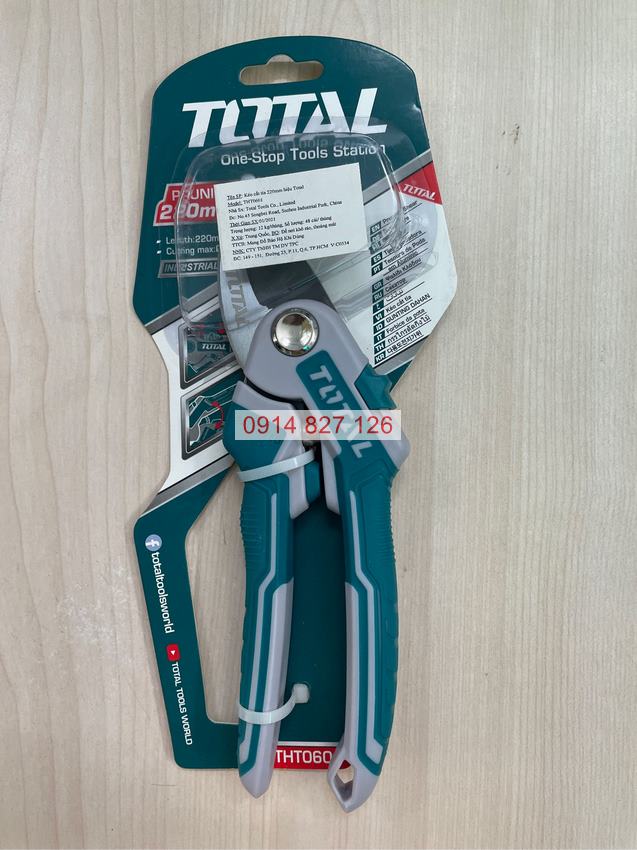 Kéo cắt tỉa cây TOTAL THT0601 dài 220mm, tay cầm cán cao su, lưỡi thép carbon siêu bén