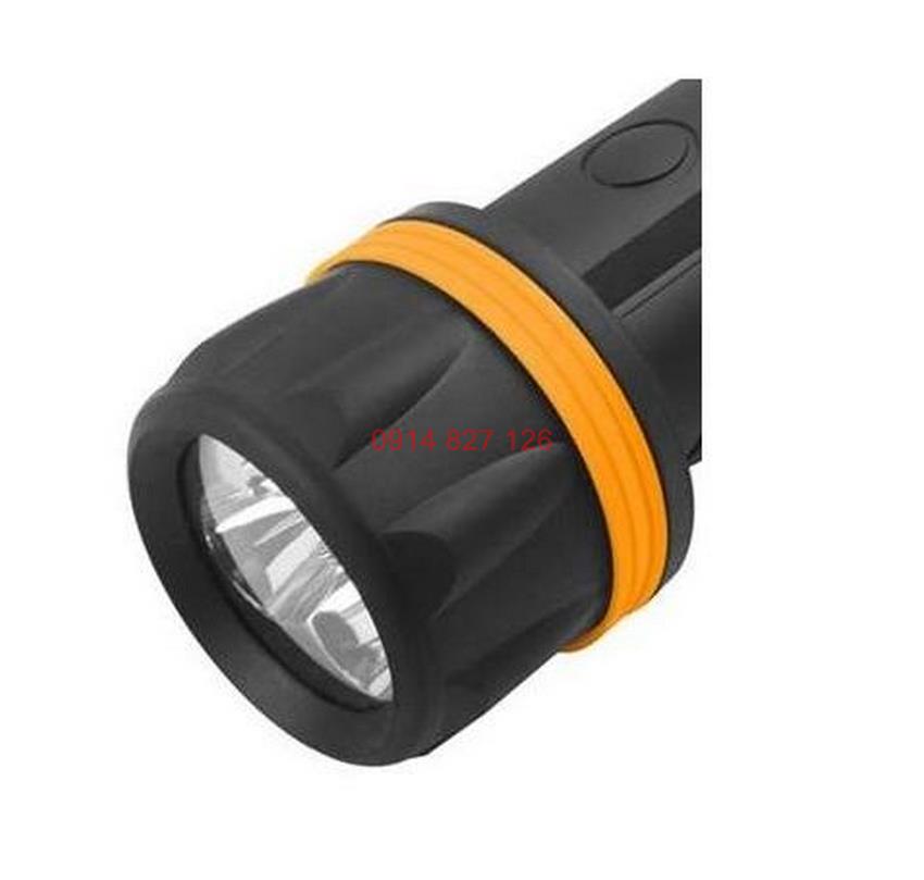 Đèn pin hãng Tolsen 60021, 7 bóng LED chiếu sáng được liên tục trong 30 giờ