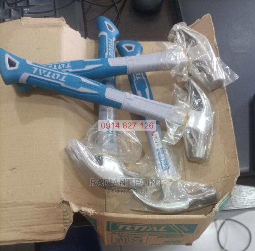 Búa nhổ đinh TOTAL THTS7308 220g, THTS7316 450g, THT73206 560g
