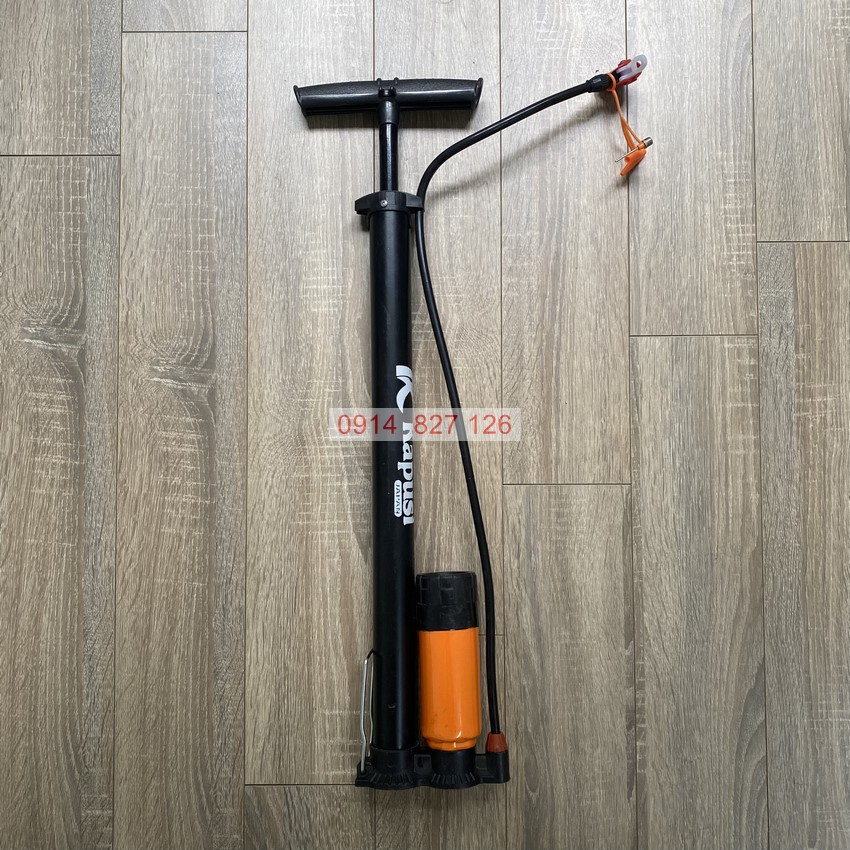 Bơm xe bằng tay có đồng hồ màu cam Kapusi Japan K-3041