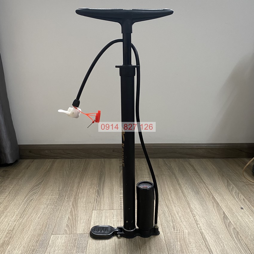 Bơm xe bằng tay có đồng hồ K-3038 Kapusi dây dẫn cao su chất lượng tốt bền bỉ