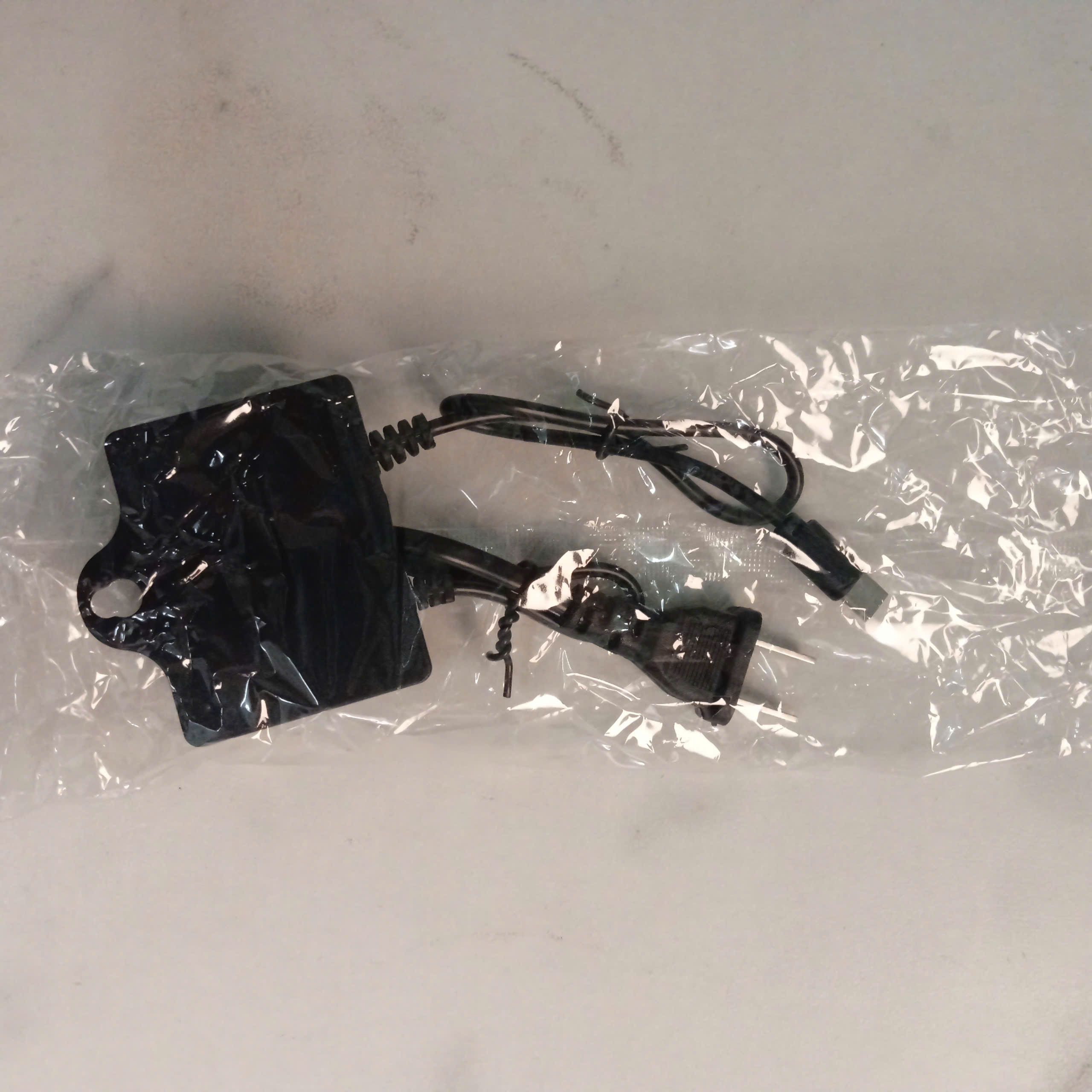 Nguồn móc treo 5V-2A Type-C nguyên seal Nylon (Bảo hành 3 tháng)