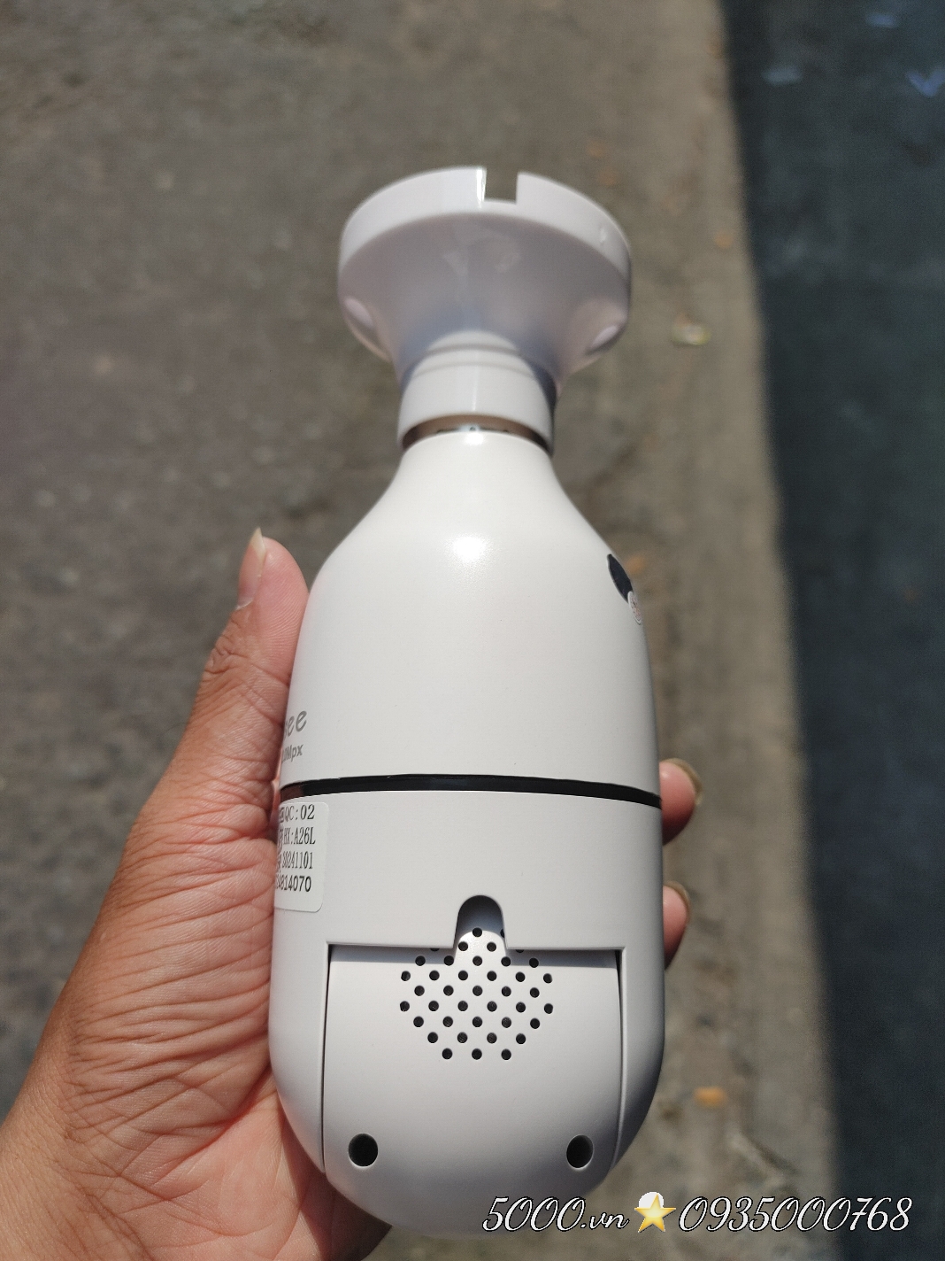 (2) Camera Wi-Fi YOOSEE BÓNG ĐÈN chui E27 tiện lợi (Góc rộng, xoay 360 độ, gọi thoại 2 chiều, có màu ban đêm, thùng 50-100c)