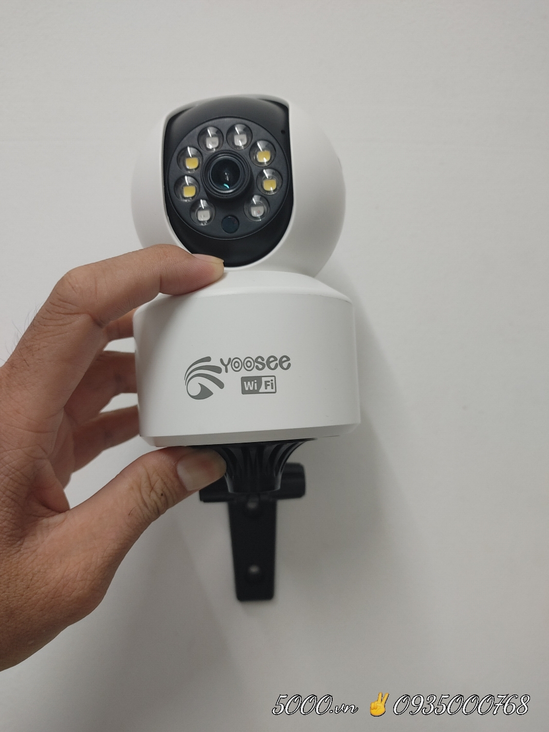 Chân đế Yoosee đen C6N | 3 Râu | Các mẫu trong nhà có thiết kế tương tự... (Xoay 360 độ)