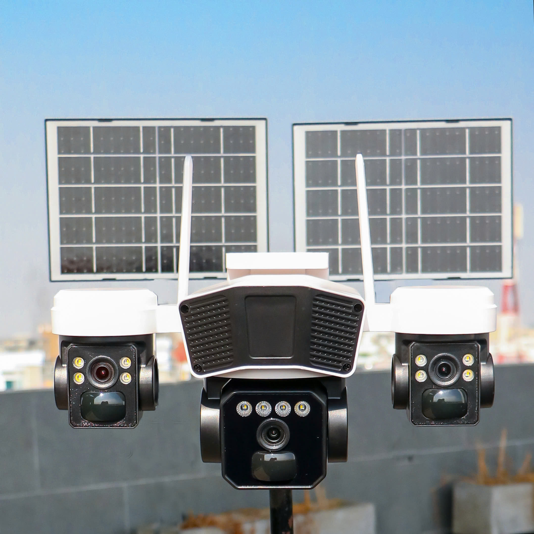 Camera sim 4G OK.AM-PRO T11 với 2 tấm pin năng lượng mặt trời, với 3 mắt độc lập (Sim 4G, sẵn pin NLMT, chân đế linh hoạt, xoay 360 độ , đàm thoại, có màu, thùng 12 hộp)