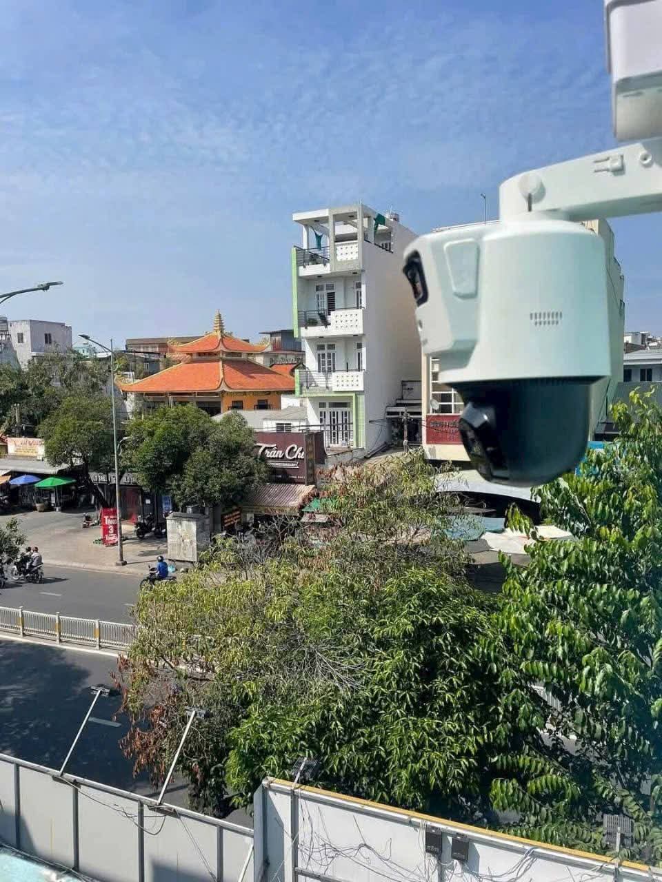 IP Camera Speed Dome 4MP Hikvision 2 mắt 2 khung hình DS-2SE2C400MWG-E/14 và  PTZ DS-2SE3C404MWG-E/14