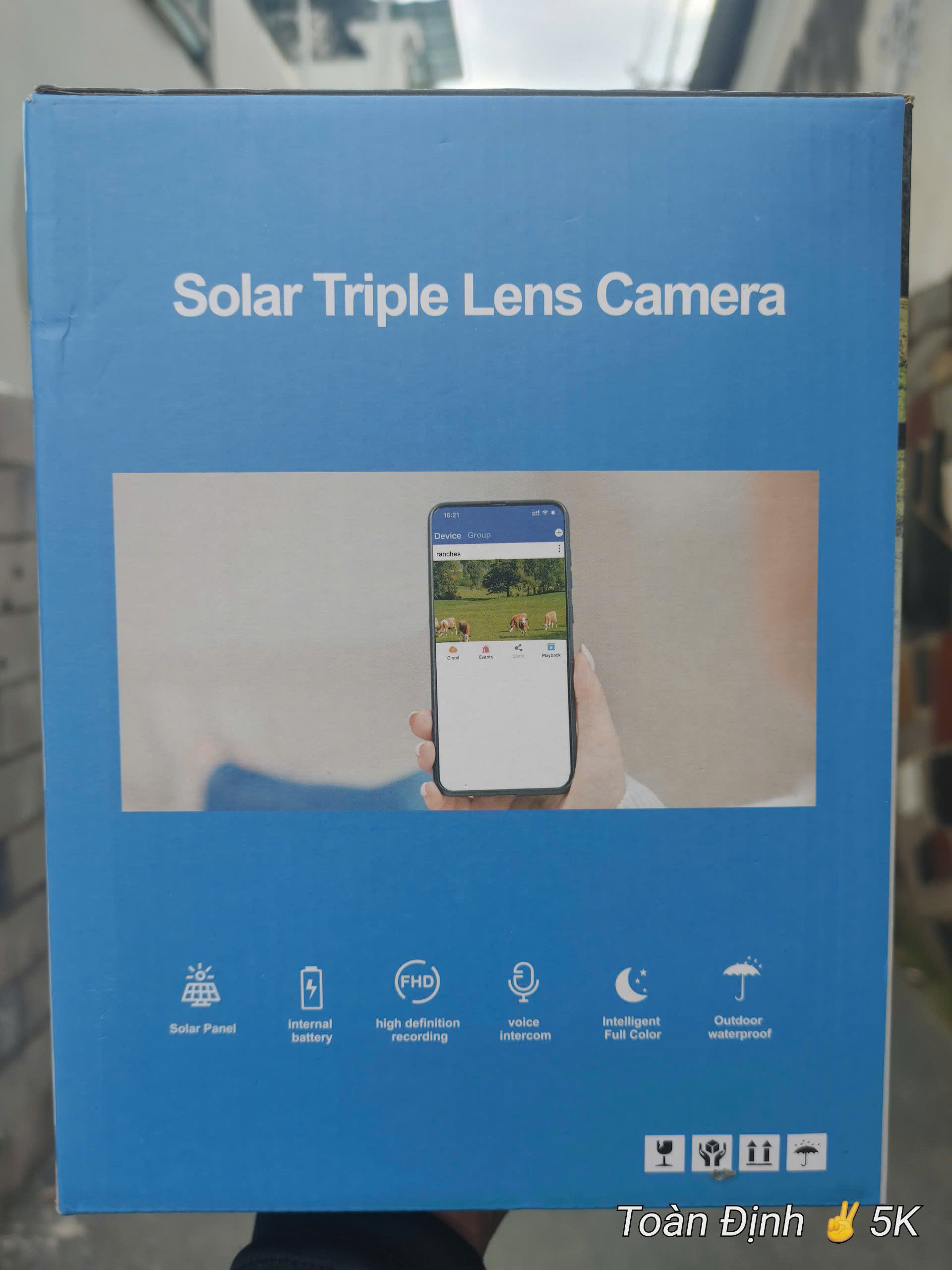4G Net Solar PTZ Camera ESEECLOUD EXF-QS12-B6M4G, với 3 khung xoay độc lập (Sim 4G, Pin lên tới 72h, Tấm NLMT, chân đế dài, xoay 360 độ , đàm thoại, có màu, thùng 12 hộp)