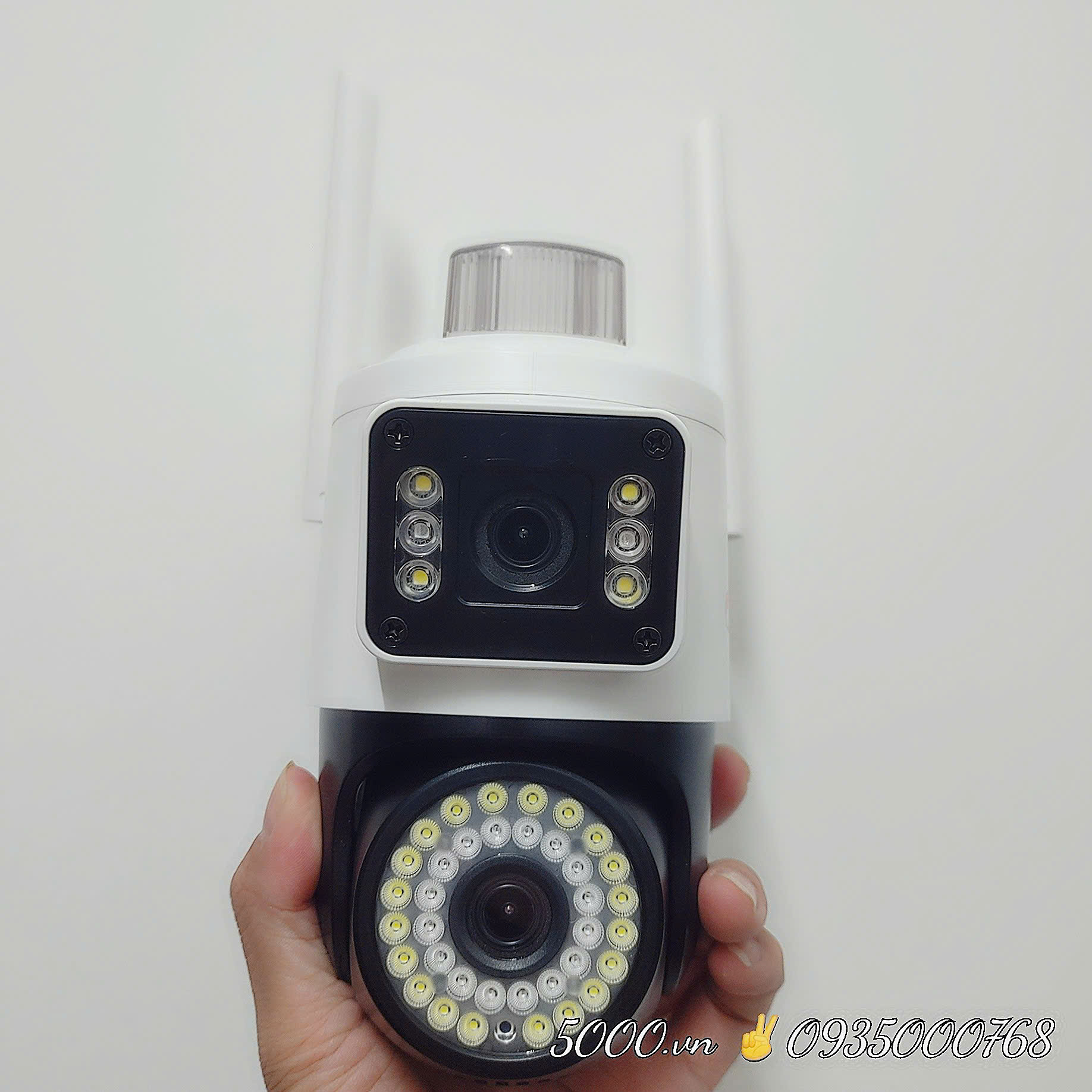 YOOSEE Q42D+ LED báo động, có Tem Phụ, Hàng chính hãng - App:YOOSEE. Điện áp: DC 12V. Hỗ trợ thẻ tối đa:128GB, chuẩn nén H265. Wifi 40Mhz. Lens 3.6mm/3.6mm. IP66. Bảo hành 12 tháng