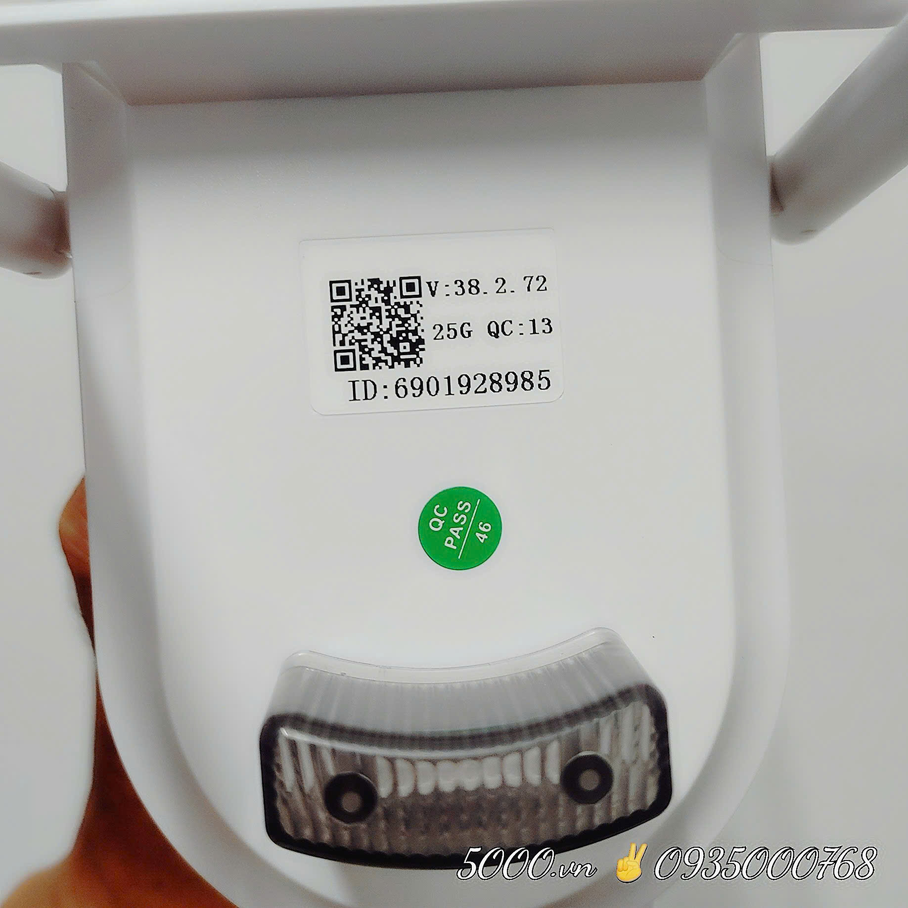 YOOSEE Q42D+ LED báo động, có Tem Phụ, Hàng chính hãng - App:YOOSEE. Điện áp: DC 12V. Hỗ trợ thẻ tối đa:128GB, chuẩn nén H265. Wifi 40Mhz. Lens 3.6mm/3.6mm. IP66. Bảo hành 12 tháng