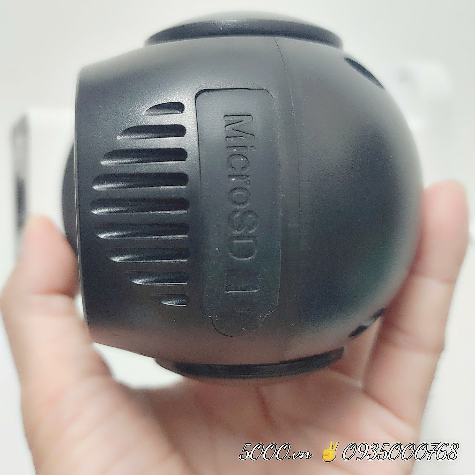 YOOSEE Q42D+ LED báo động, có Tem Phụ, Hàng chính hãng - App:YOOSEE. Điện áp: DC 12V. Hỗ trợ thẻ tối đa:128GB, chuẩn nén H265. Wifi 40Mhz. Lens 3.6mm/3.6mm. IP66. Bảo hành 12 tháng