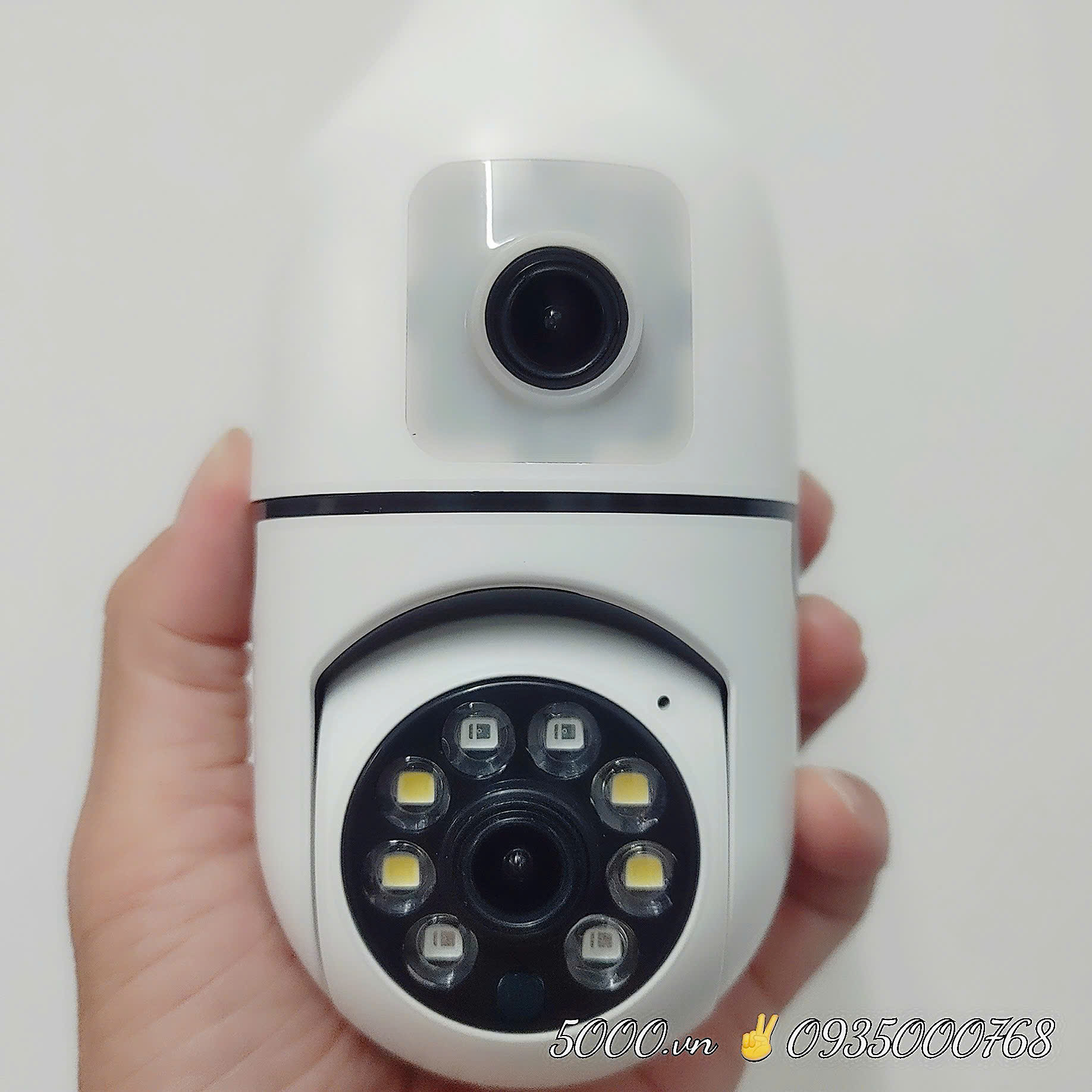 (2) Camera Wi-Fi YOOSEE BÓNG ĐÈN chui E27 tiện lợi (Góc rộng, xoay 360 độ, gọi thoại 2 chiều, có màu ban đêm, thùng 50-100c)