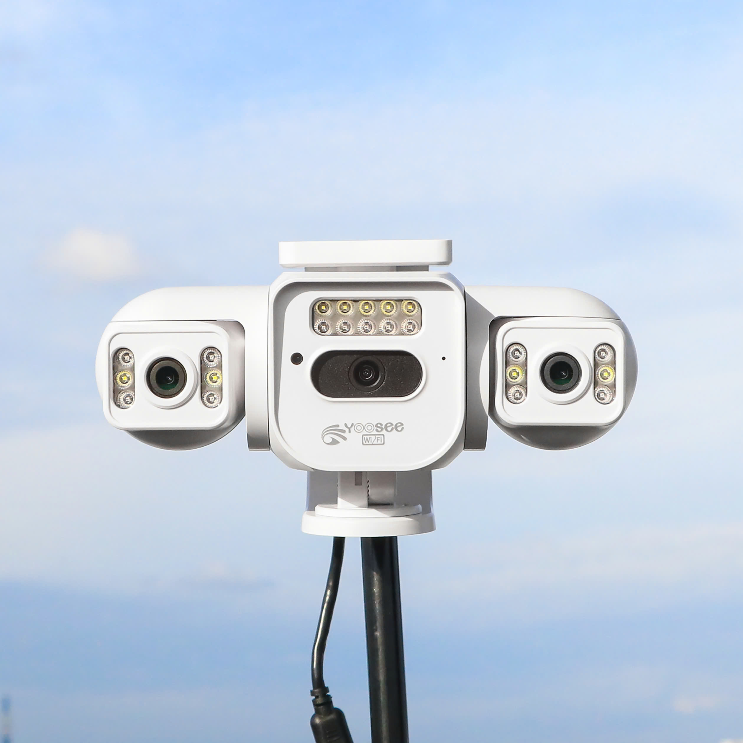YOOSEE XYH-22D - Camera Wi-Fi 3 mắt 3 khung thực | Thiết kế đặc biệt, hỗ trợ lắp góc tường KHÓ | Tông màu TRẮNG MỊN | Hộp Carton dày 3 lớp | Bảo hành 12 tháng | Thùng 12c