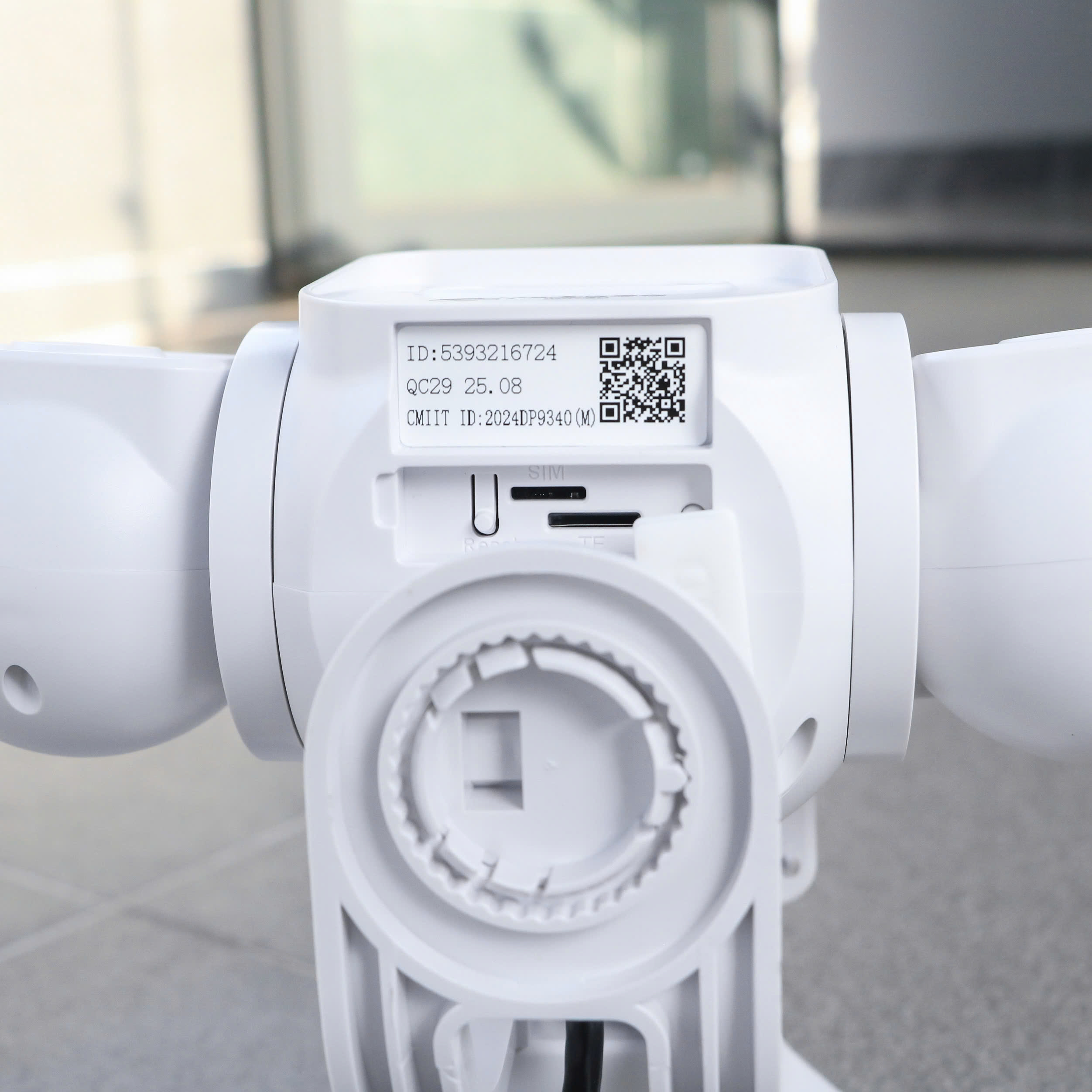 YOOSEE XYH-22D - Camera Wi-Fi 3 mắt 3 khung thực | Thiết kế đặc biệt, hỗ trợ lắp góc tường KHÓ | Tông màu TRẮNG MỊN | Hộp Carton dày 3 lớp | Bảo hành 12 tháng | Thùng 12c