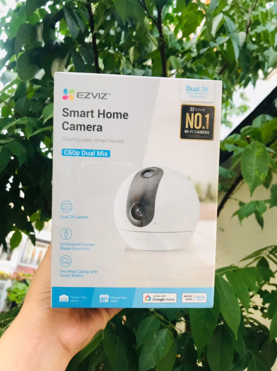 EZVIZ C60P Dual 8MP - Camera trên: 2K (2048 × 1296) | Camera phía dưới: 2K (2048 × 1296)