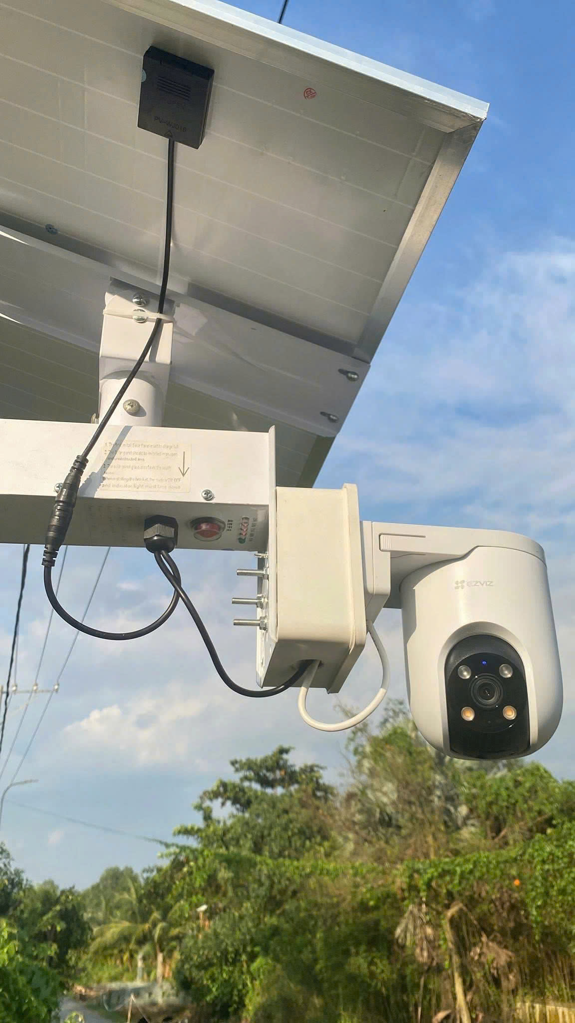 (Bảo hành 12 Tháng) Tấm Panel Năng lượng mặt trời 12V dành cho Camera sim 4G nguồn 12V các hãng như Imou, Yoosee, Ezviz, Hikvision, Dahua... Công suất sạc 40W-30Ah | LƯU Ý: ko bảo hành rơi vỡ do chành xe vận chuyển | Áp dụng thùng 2 cái, mua lẻ +50k