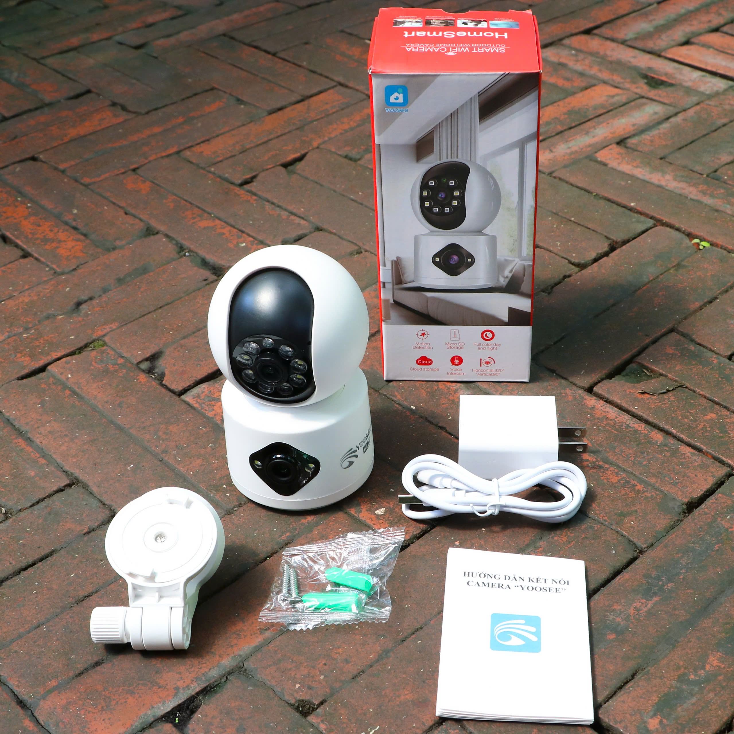 YOOSEE Q82 Red - Camera H7C phiên bản YOOSEE, cổng TypeC, Đế xoay 360 độ , đàm thoại, có màu, 2 mắt 2 khung độc lập, thùng 30c