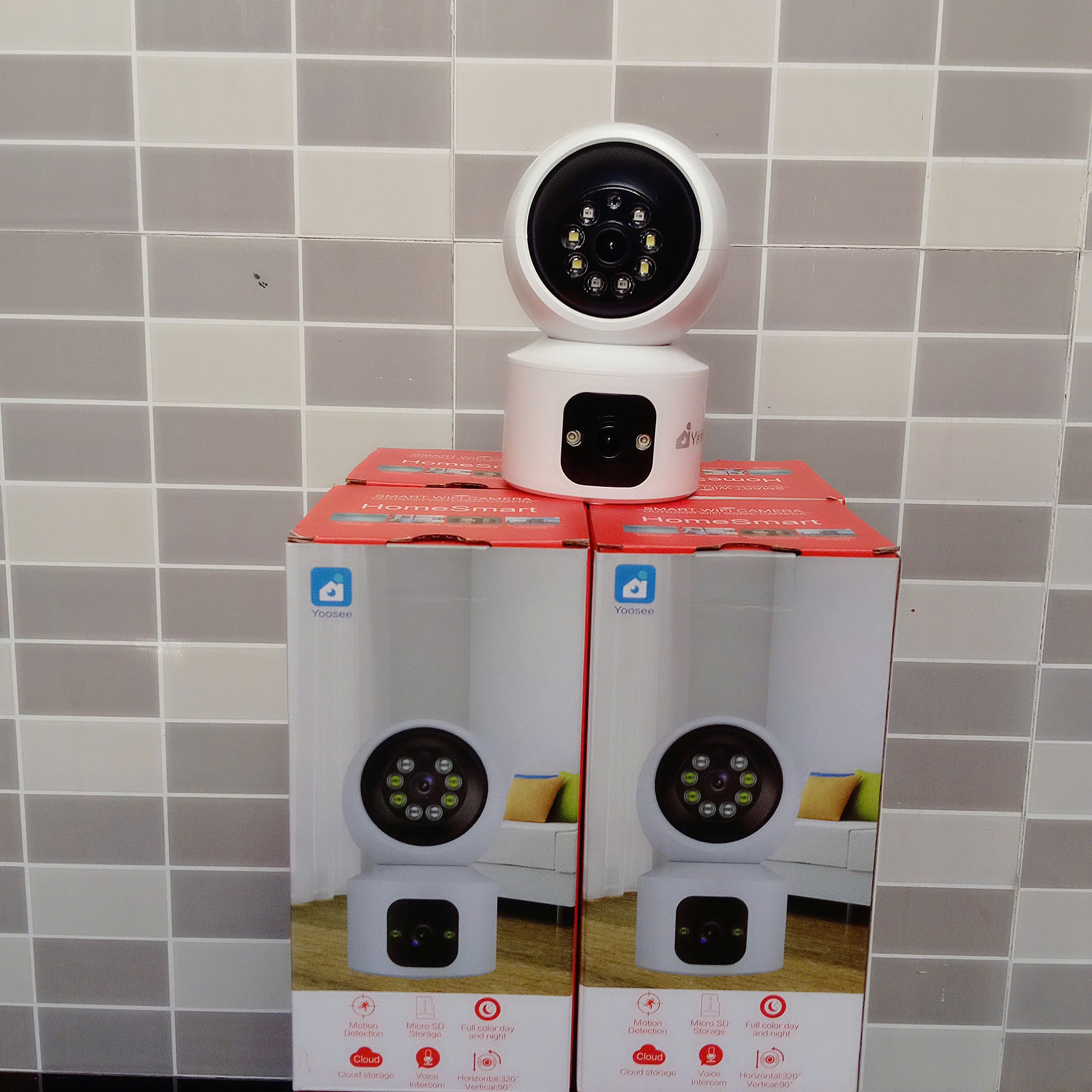 YOOSEE Q84 Red - Camera H7C phiên bản YOOSEE, cổng TypeC, Đế xoay 360 độ , đàm thoại, có màu, 2 mắt 2 khung độc lập, thùng 30c