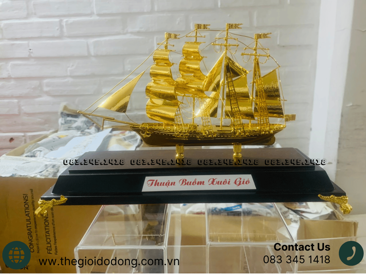 Thuyền buồm mạ vàng