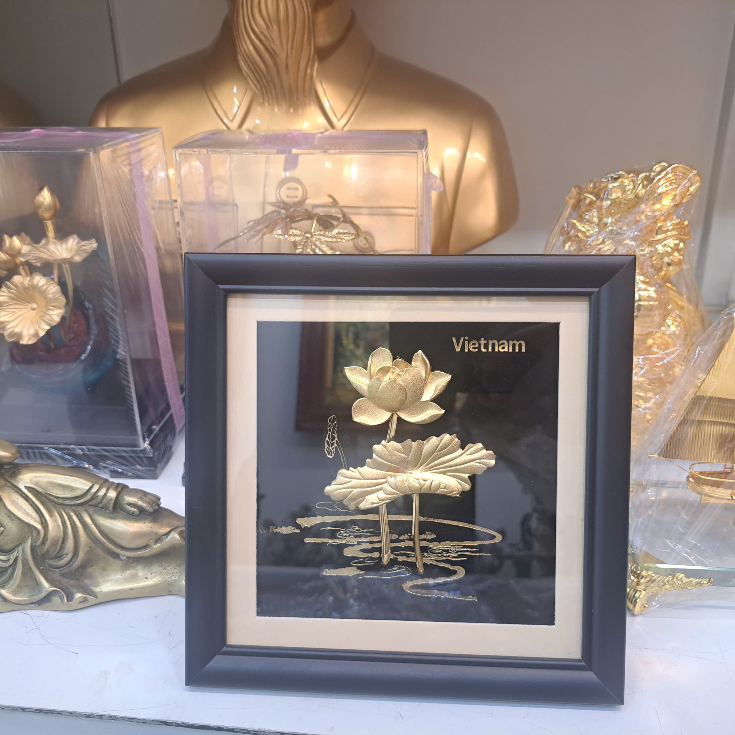 Tranh Hoa sen dát vàng 24K