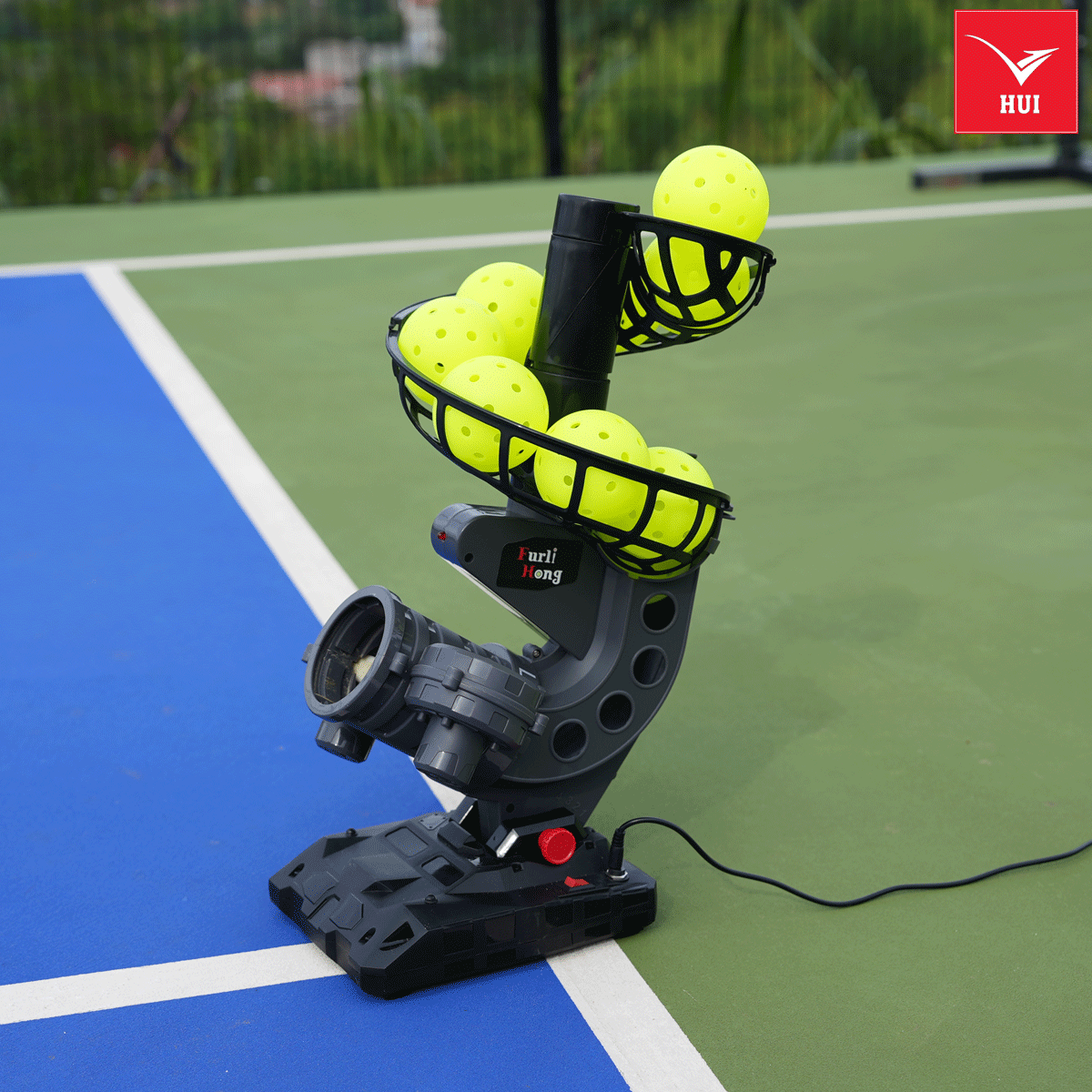 Máy bắn bóng tập luyện trên sân FURLIHONG 388pbh