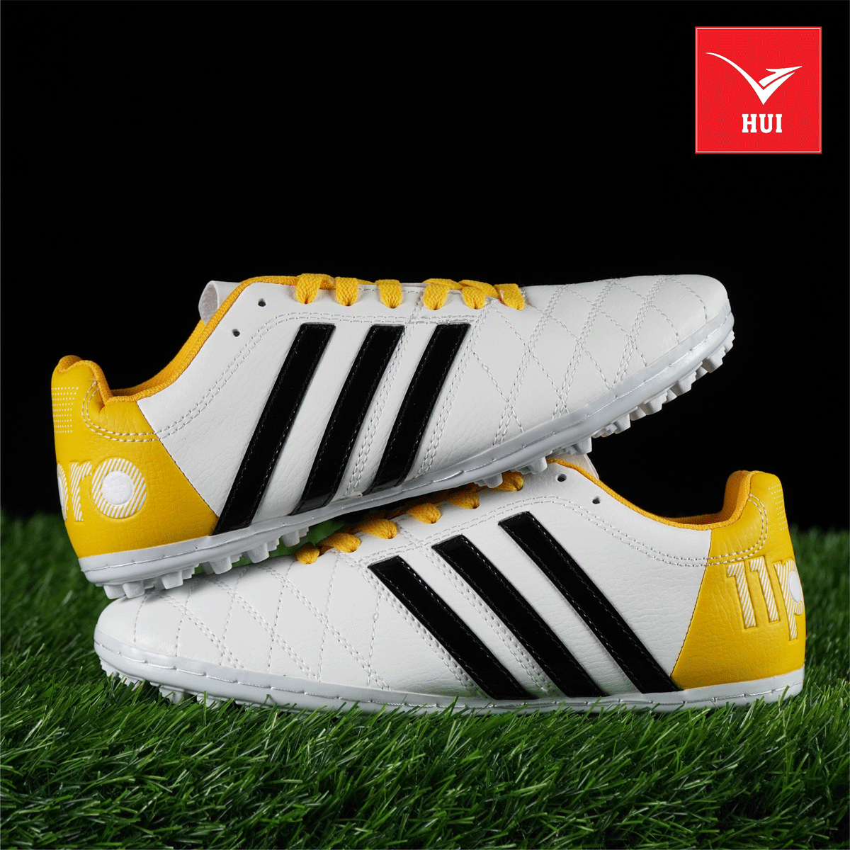 Giày đá bóng Toni 3 sọc Wika