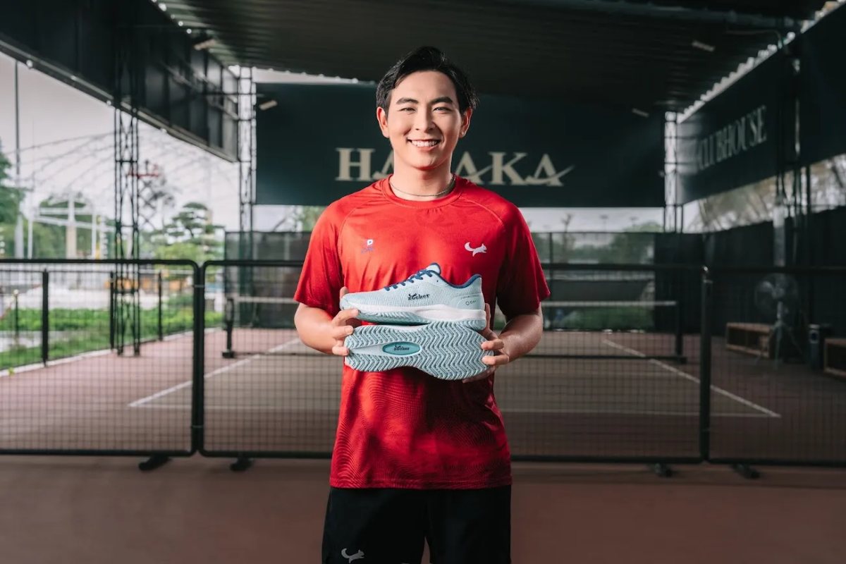 Tuyển thủ Phúc Huỳnh với Zocker Apex Pro