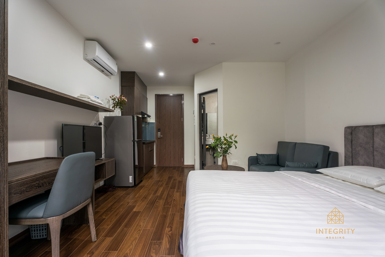 Lakeview Studio  for rent in Trung Kinh, Cau Giay - short stay