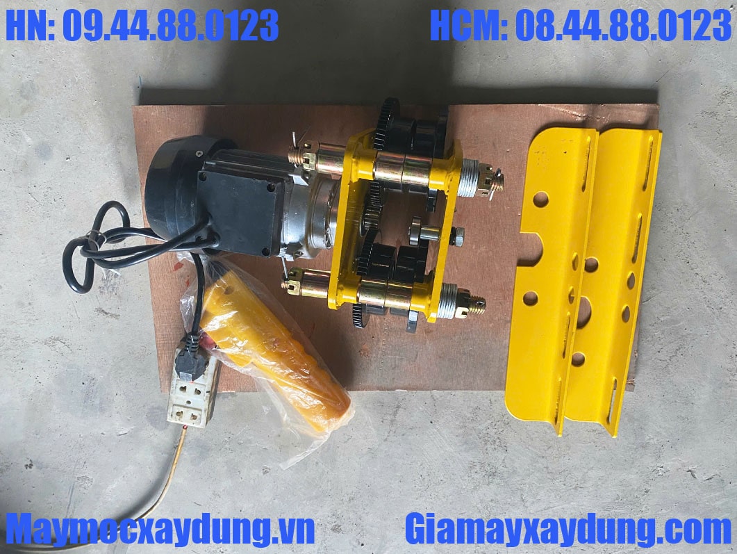 Con chạy điện 1 tấn 220V