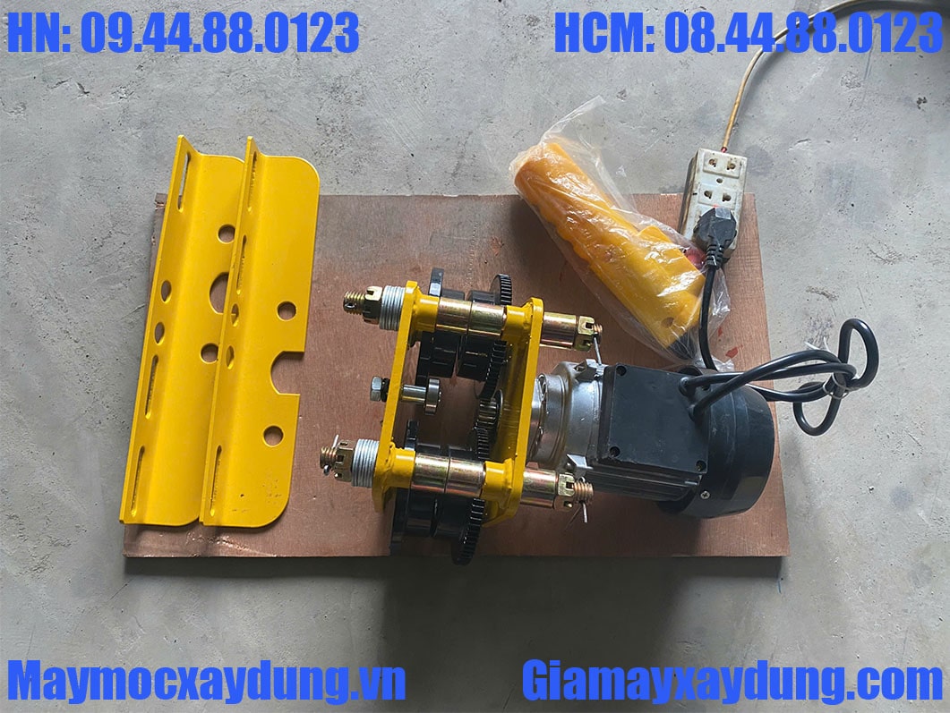 Con chạy điện 1 tấn 220V