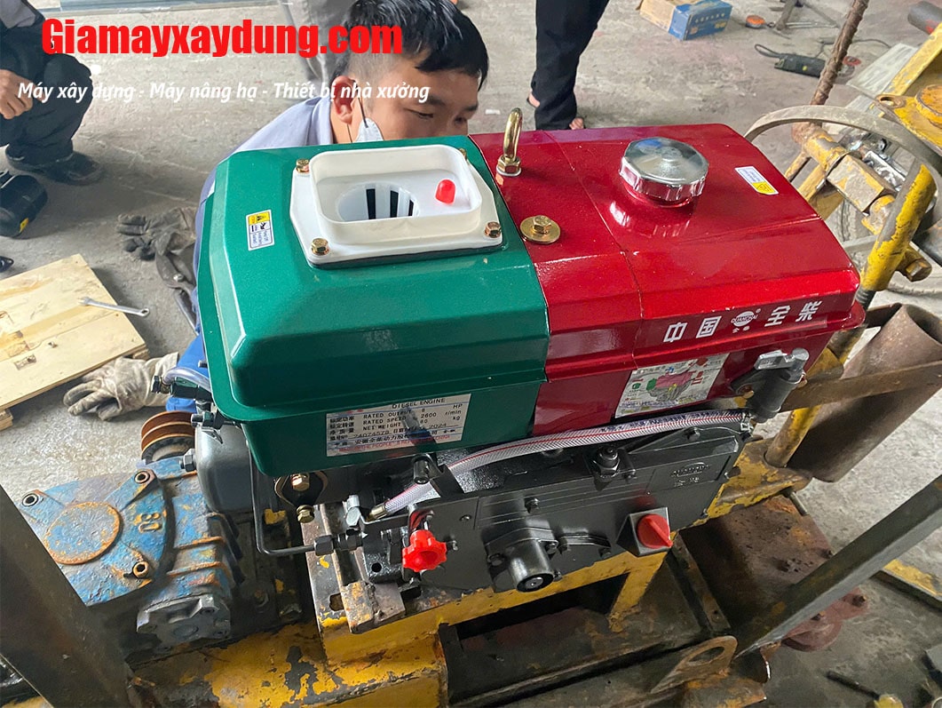 Máy nổ Diesel QuanTrai D8 R180 nước