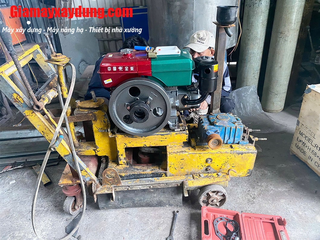 Máy nổ Diesel QuanTrai D8 R180 nước