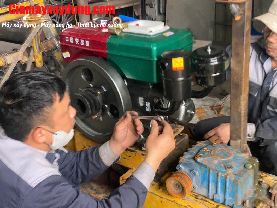 Máy nổ Diesel QuanTrai D8 R180 nước